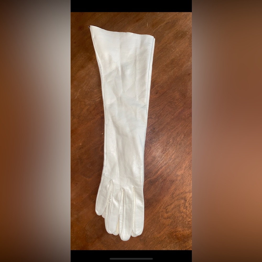 Vintage gloves